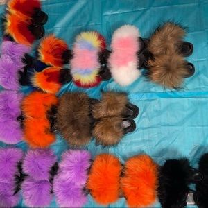 Kid furry slides with adjustable straps size 4c 5c 6c 7c